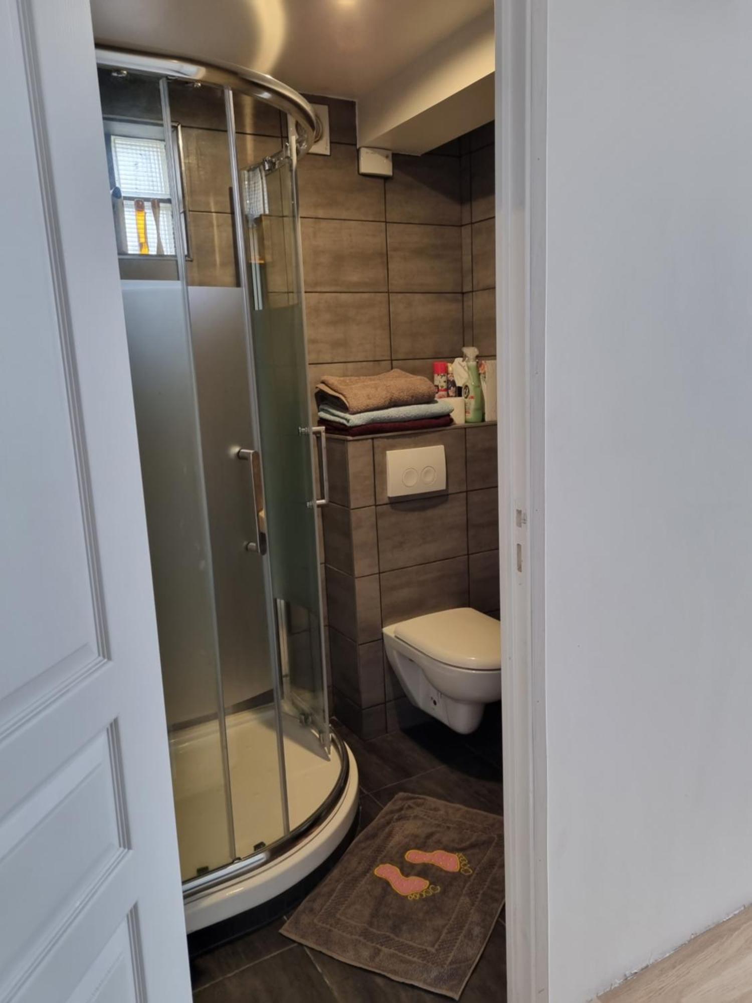 Apartamento Ravissant Studio avec piscine privée et jardin Rueil-Malmaison Exterior foto